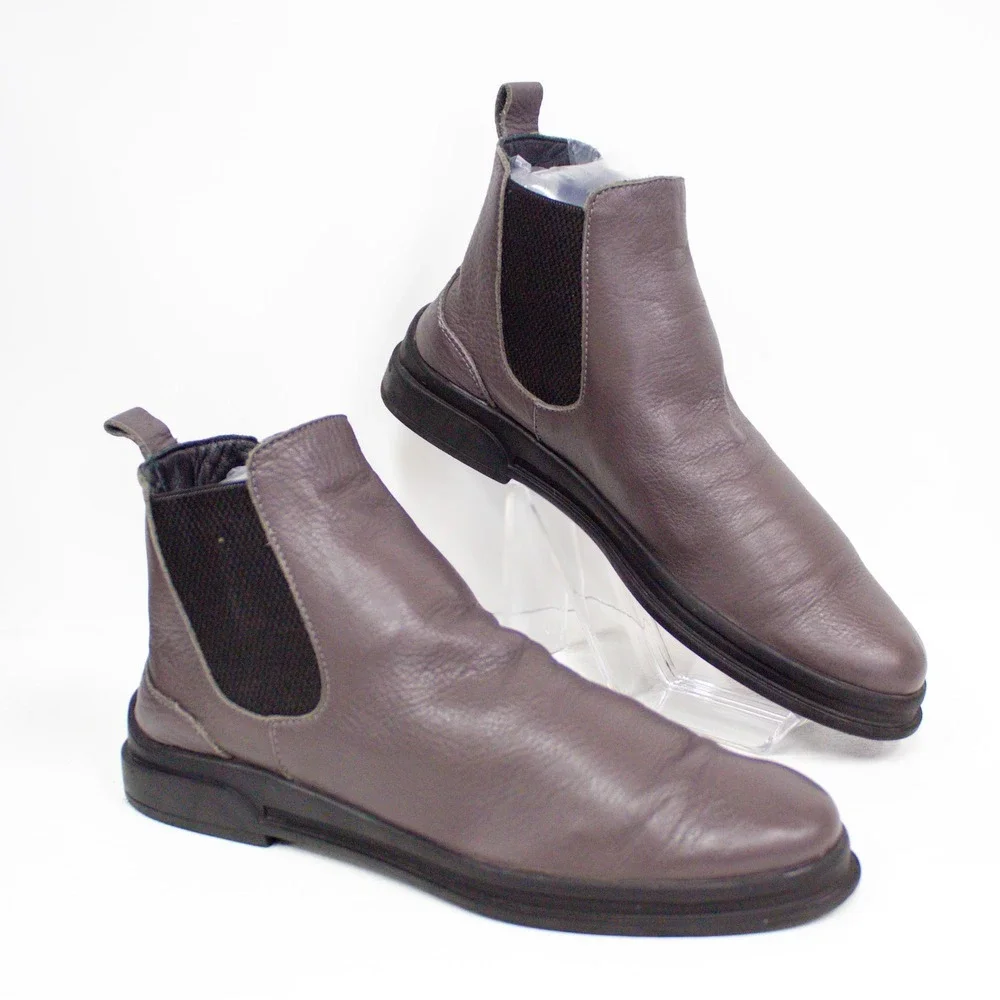 Bueno Quark Leather Chelsea Boots Taupe Gray |Ankle Booties Size 9.5-10 US/40 EU